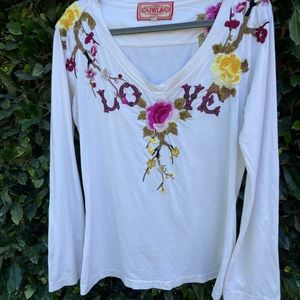 Johnny Was (LOVE) long sleeve T shirt! Gorgeous embroidery! Size Large🌺🌸🌺🌸